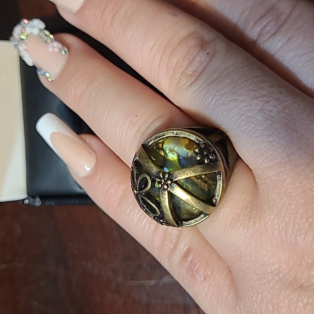 Peace sign brass ring - Picture 6 of 6